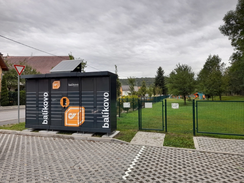 Balíkobox v Novej Ľubovni bol premiestnený k detskému ihrisku (pri železnom moste)