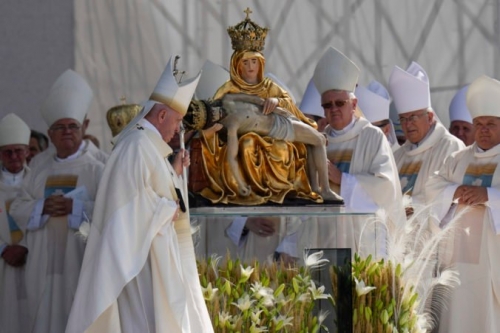 202109161134520.pope-slovakia-60979-bb8e6efbc5a84ac5b534123513880ce4-scaled-1-676x451