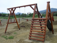 Fotografia: detské ihrisko pri bytovkách