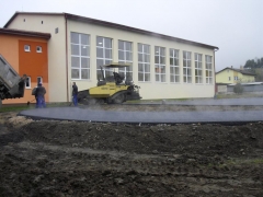 Fotografia: multifunkčné ihrisko v rámci projektu podpory aktivít v oblasti prevencie mládeže
