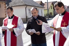 Fotografia: Krížová cesta  obcou - 18.4.2014