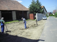 Fotografia: Oprava oplotenia - farský dvor 