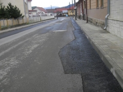 Fotografia: Chodníky v hornej časti obce pri ceste III. triedy