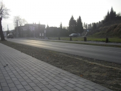 Fotografia: Napojenie chodníka - začiatok obce