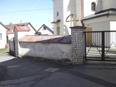 Fotografia: Krížová cesta a kostolná ohrada - stav pred zbúraním (apríl 2015)