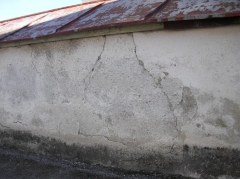 Fotografia: Krížová cesta a kostolná ohrada - stav pred zbúraním (apríl 2015)