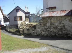 Fotografia: Krížová cesta a kostolná ohrada - stav pred zbúraním (apríl 2015)