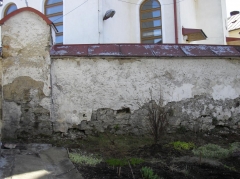 Fotografia: Krížová cesta a kostolná ohrada - stav pred zbúraním (apríl 2015)