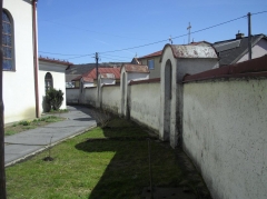 Fotografia: Krížová cesta a kostolná ohrada - stav pred zbúraním (apríl 2015)