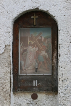 Fotografia: Krížová cesta a kostolná ohrada - stav pred zbúraním (apríl 2015)