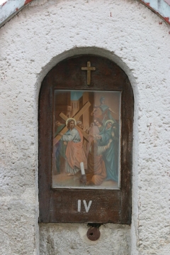 Fotografia: Krížová cesta a kostolná ohrada - stav pred zbúraním (apríl 2015)
