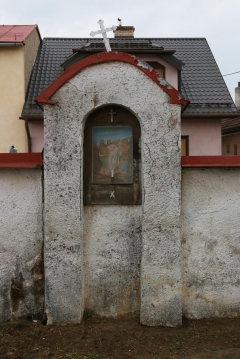 Fotografia: Krížová cesta a kostolná ohrada - stav pred zbúraním (apríl 2015)