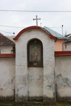 Fotografia: Krížová cesta a kostolná ohrada - stav pred zbúraním (apríl 2015)