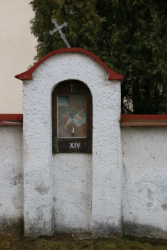 Fotografia: Krížová cesta a kostolná ohrada - stav pred zbúraním (apríl 2015)