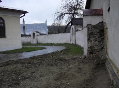 Fotografia: Zbúranie kostolnej ohrady (apríl 2015)