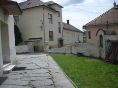 Fotografia: Zbúranie kostolnej ohrady (apríl 2015)
