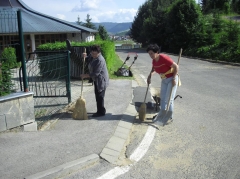 Fotografia: Brigáda v obci 18.6.2015
