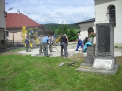 Fotografia: Brigáda v obci 18.6.2015