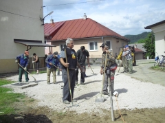 Fotografia: Brigáda v obci 18.6.2015
