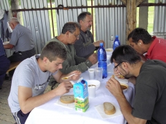 Fotografia: Brigáda v obci 18.6.2015