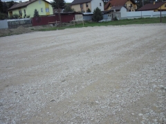 Fotografia: hokejové ihrisko pri ZŠ s MŠ Nová Ľubovňa - práce júl, august  2015