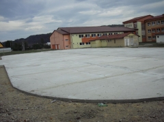 Fotografia: hokejové ihrisko pri ZŠ s MŠ Nová Ľubovňa - práce júl, august  2015