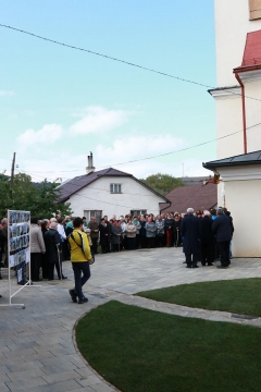 Fotografia: Symbolické odovzdanie opravy múrového oplotenia pri kostole - 18.10.2015