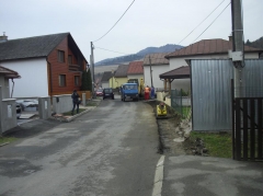 Fotografia: Chodník - ulička v hornej časti obce (výstavba a aktuálny stav)