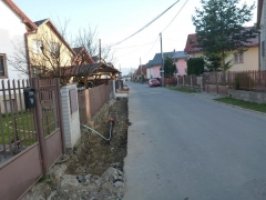 Fotografia: Chodník - ulička v hornej časti obce (výstavba a aktuálny stav)
