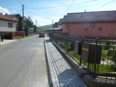 Fotografia: Ukončenie prác - chodník na uličke v hornej časti obce (od kapĺnky vpravo)