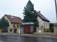 Fotografia: Nové autobusové zastávky v obci - apríl 2016