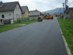 Fotografia: Nový živičný koberec IBV Jakubianka - apríl 2016