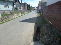 Fotografia: Nový živičný koberec - zadná ulica,  horná časť obce - apríl 2016