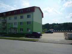 Ukončené práce na obnove parkovísk pri bytovkách