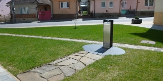 Fotografia: Pítko (zdroj pitnej vody) na kostolnom dvore