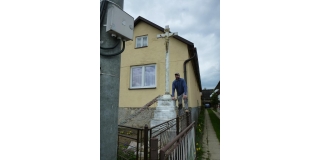 Fotografia: Oprava kríža - pamiatka veriacich z Ameriky