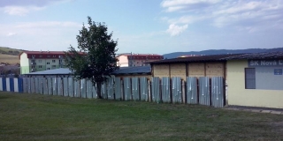 Fotografia: Oprava oplotenia ihriska, cesta ku ihrisku