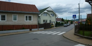 Fotografia: Vodorovné dopravné značenia, prechody pre chodcov