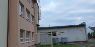 Fotografia: demontáž komínov školskej kotolne 11/2017