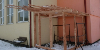 Fotografia: Sklad pre dopravné ihrisko - za kotolňou - budova školy