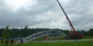 Fotografia: Lávka cez potok Jakubianka - postavenie lávky - 19.5.2018