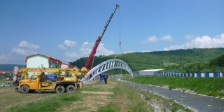 Fotografia: Lávka cez potok Jakubianka - postavenie lávky - 19.5.2018