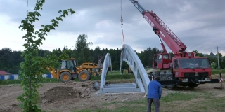 Fotografia: Lávka cez potok Jakubianka - postavenie lávky - 19.5.2018