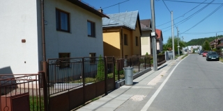 Fotografia: Chodník - školská ulica