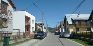 Fotografia: Chodník - školská ulica