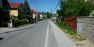 Fotografia: Chodník - školská ulica