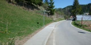 Fotografia: Chodník - školská ulica