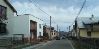 Fotografia: Chodník - školská ulica
