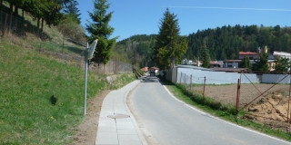 Fotografia: Chodník - školská ulica