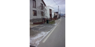 Fotografia: Chodník - školská ulica